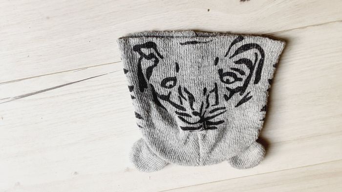 Vêtement garçon bonnet gris tigre Tex 6/8 ans