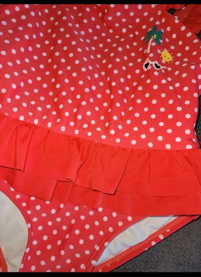 Maillot de bain 1piece 2 ans tbe - photo numéro 4