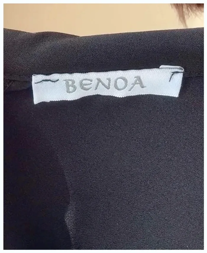 Robe Benoa noire S très bon état - photo numéro 3