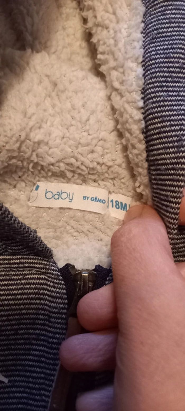 Gilet à capuche zip 18 mois - photo numéro 3