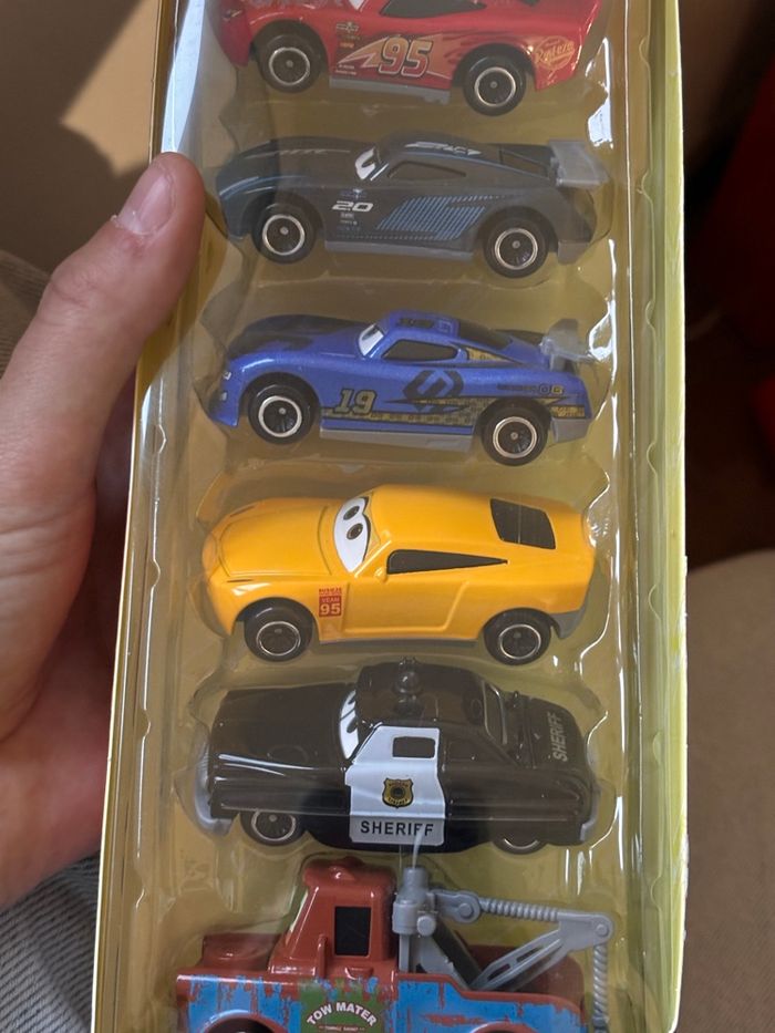 Camion transporteur Mack rampe - remorque amovible - 6 voitures NEUF - Mattel Disney Pixar Cars - photo numéro 7
