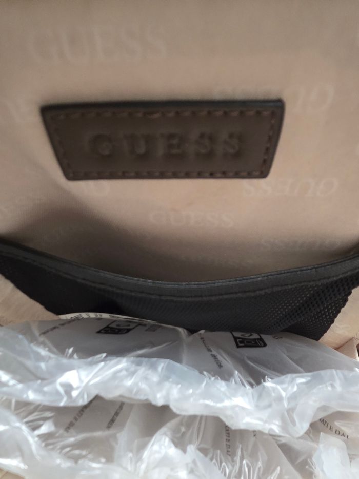 Sacoche GUESS neuve avec étiquette - photo numéro 5