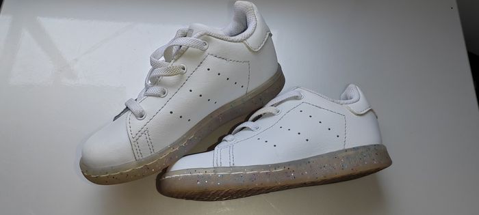 Basket Adidas fille - photo numéro 2