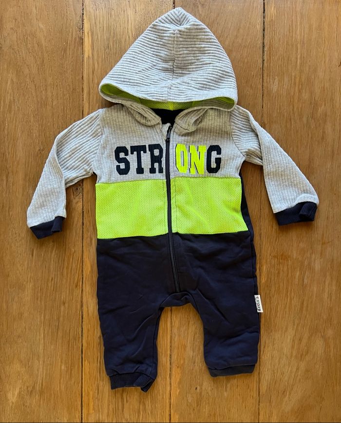 Combinaison Necix’s 6/9 mois - photo numéro 2