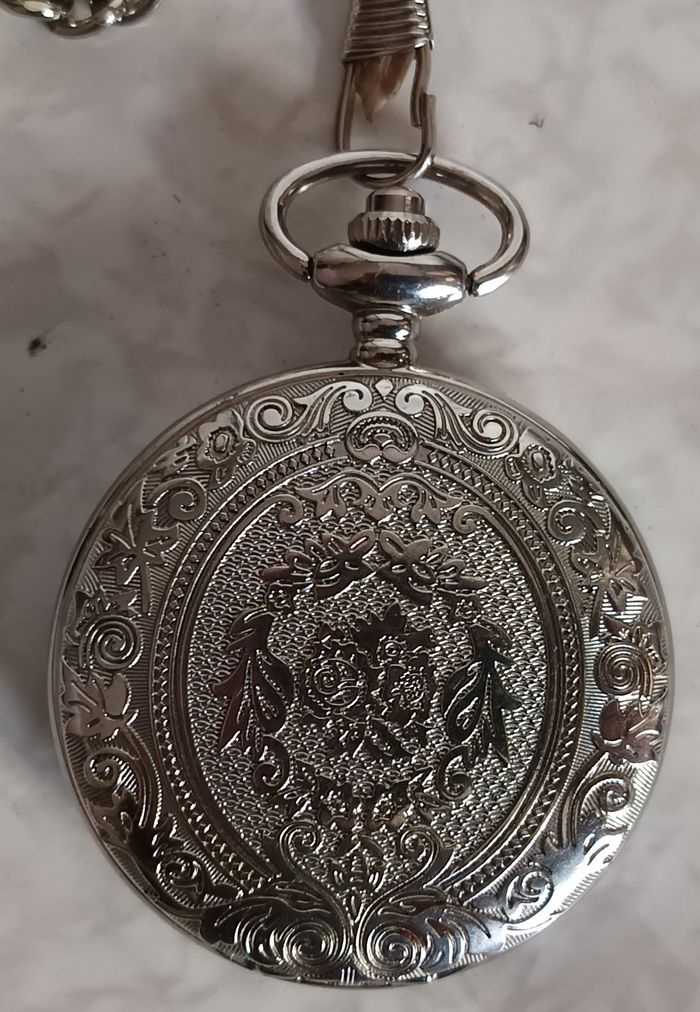 Montre Quartz à Gousset De Poche avec chaine de 35 cm longueur ouverture capot - photo numéro 3