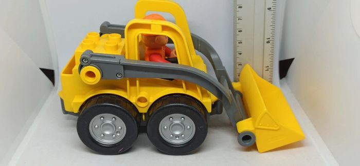 Véhicule pelleteuse avec plot lego duplo - photo numéro 10