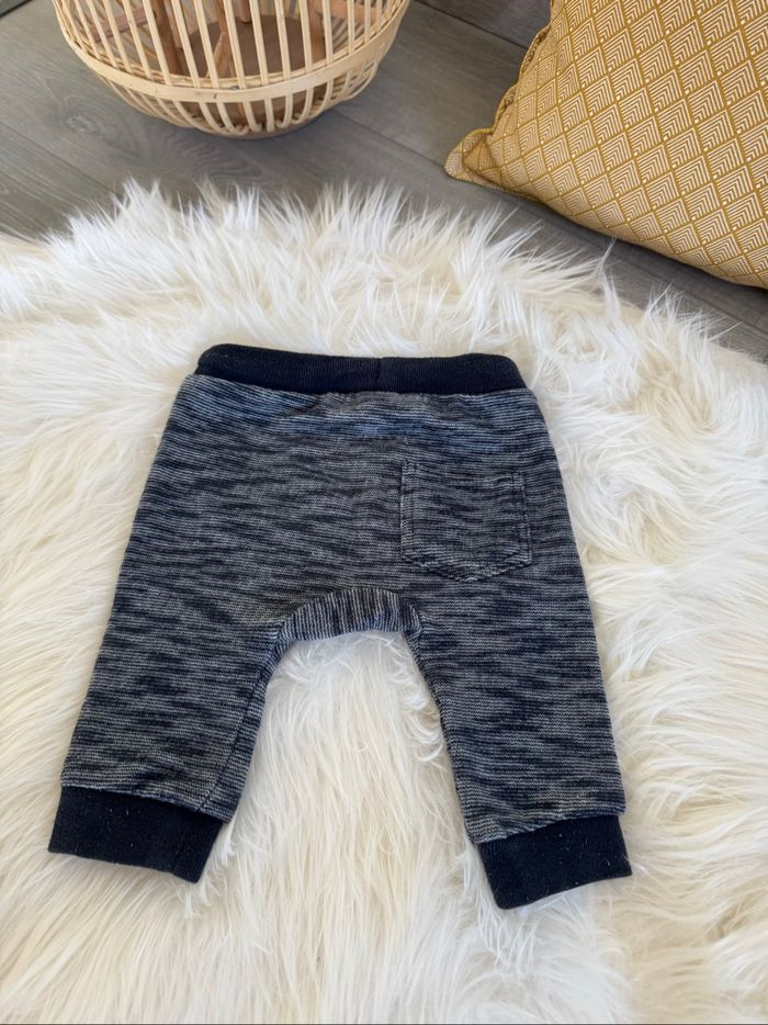 Pantalon 3 mois - photo numéro 5