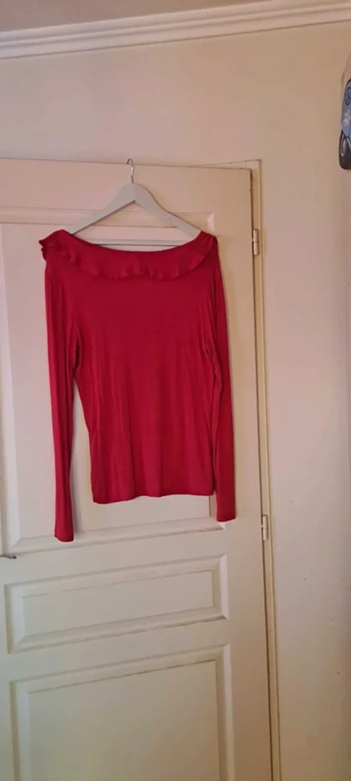 T Shirt manches longues rouge grand décolleté - Marque Via 28 - Taille 42 - État neuf. - photo numéro 10
