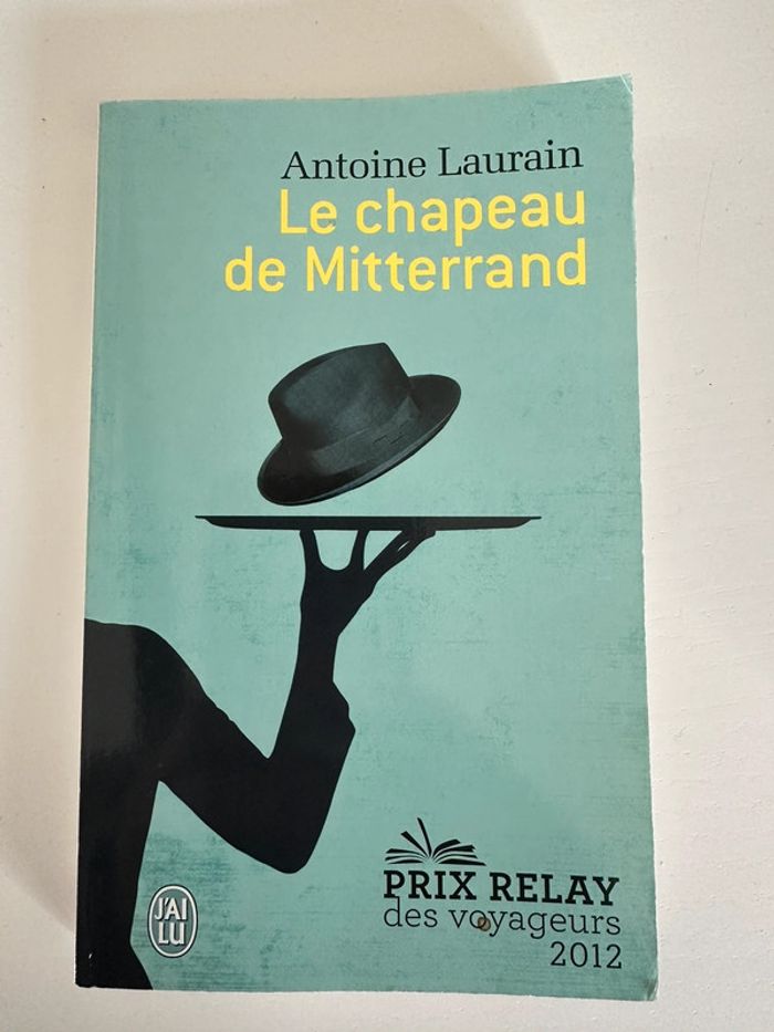 Livre poche Le Chapeau de Mitterrand