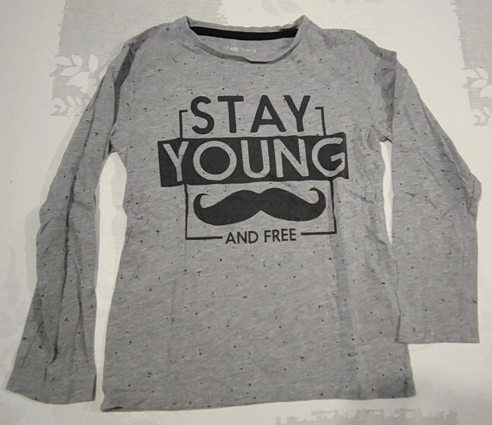 T-shirt manches longues gris T: 8 ans