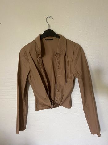 Chemise courte camel avec noeud