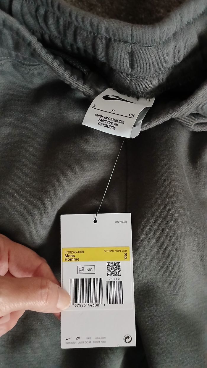 Jogging nike neuf taille S - photo numéro 4