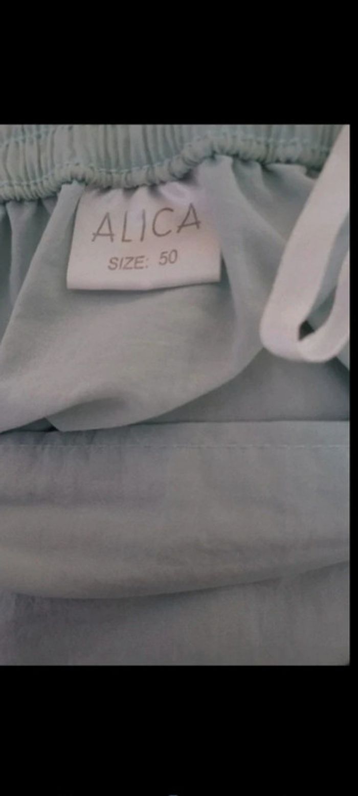 Pantacourt femme taille 50 alica excellent état - photo numéro 3
