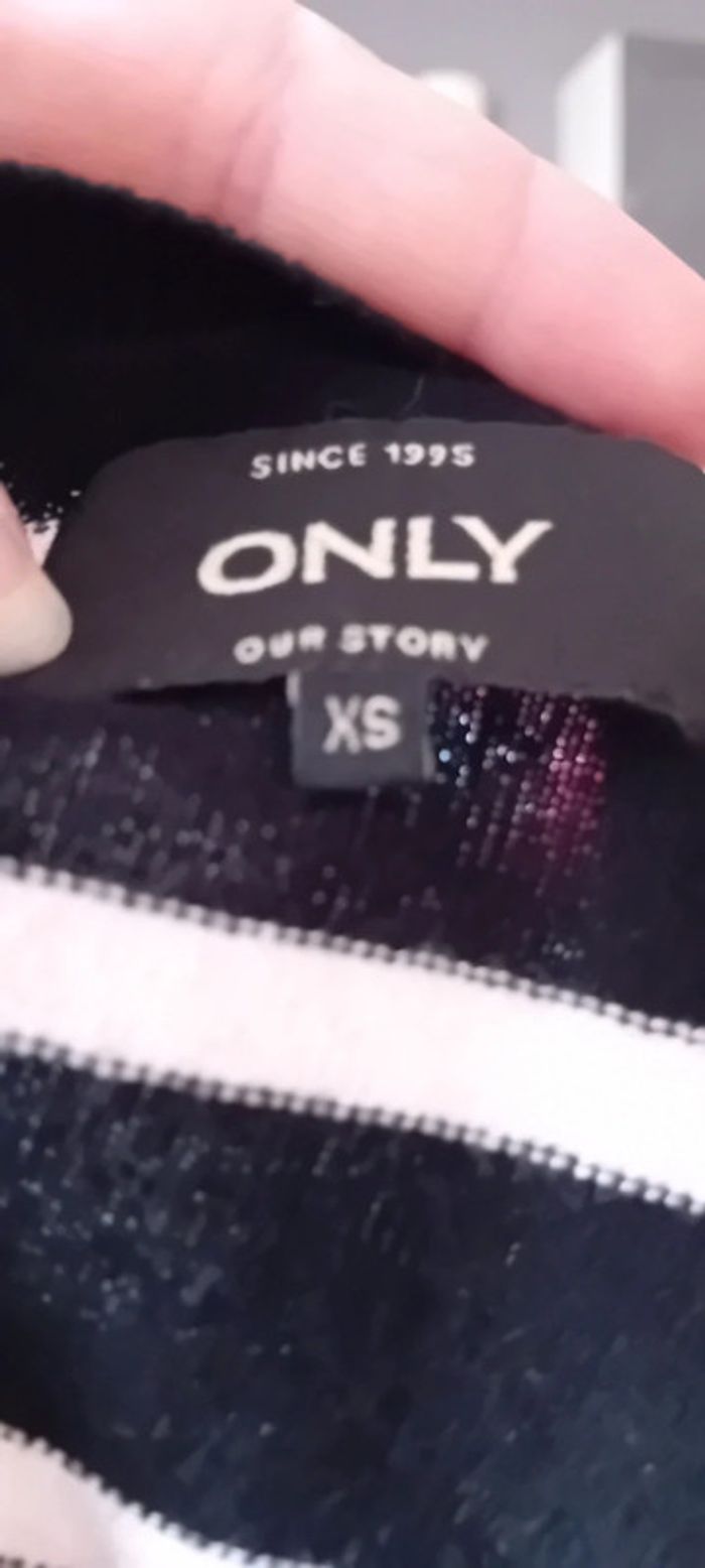 Joli petit pull rayé noir et blanc 34 - photo numéro 5