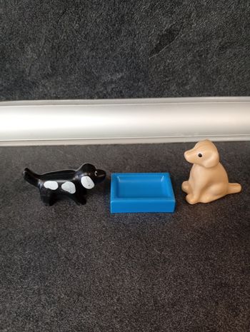 Lot chiens et gamelle playmobil 123 junior