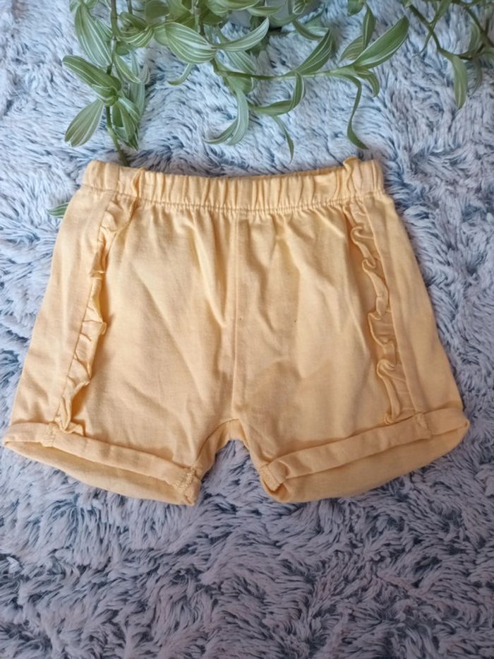 Short jaune 3m