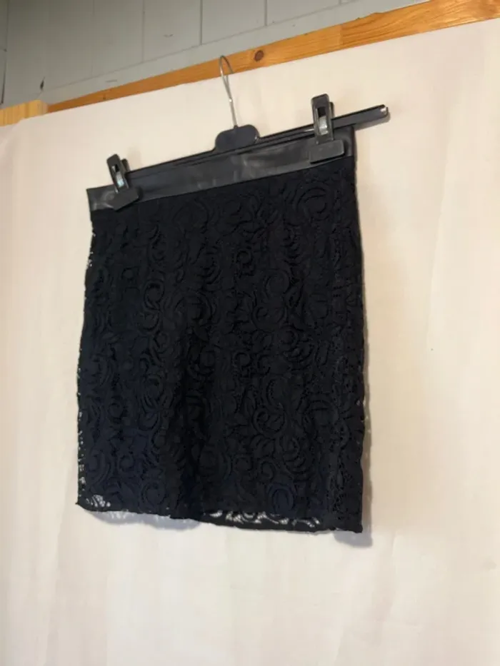 jupe noire - photo numéro 4