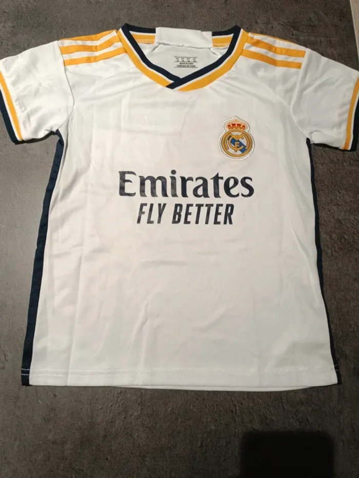 Tenue foot Real Madrid Jude Bellingham blanc. T.18 - photo numéro 2