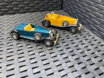 Lot de 2 voitures Rolls-Royce Phantom 2 numéro 8503 et 8504 de la marque Yatming