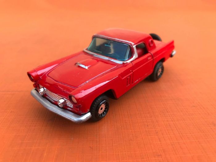 Voiture miniature Ford Thunderbird (1956) - photo numéro 3