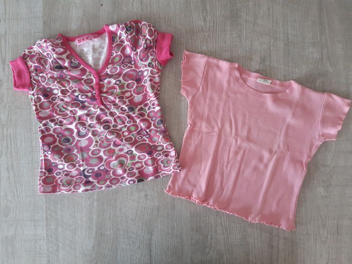 Lot 2 t-shirts 4 ans