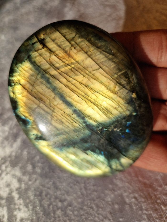 Labradorite galet de Madagascar 159g neuve - photo numéro 6