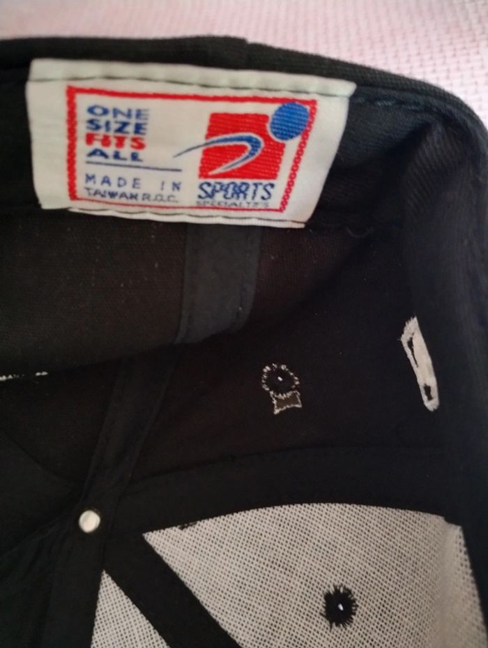 Casquette charlotte  NBA sous licence vintage - photo numéro 5