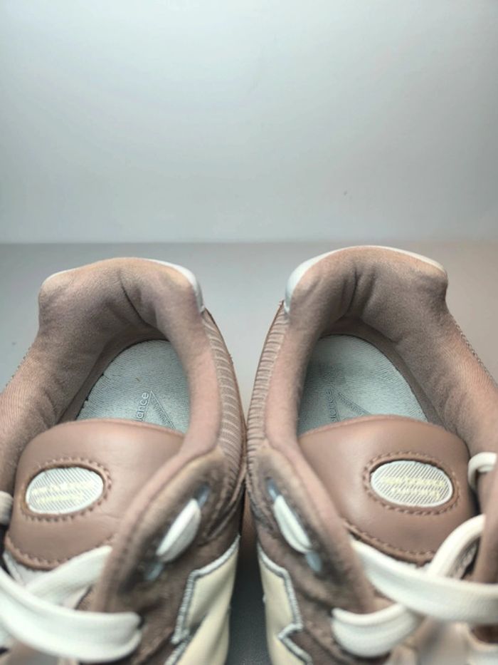 Baskets New Balance 2002r latte daim et cuir marron pointure 42.5 - photo numéro 5