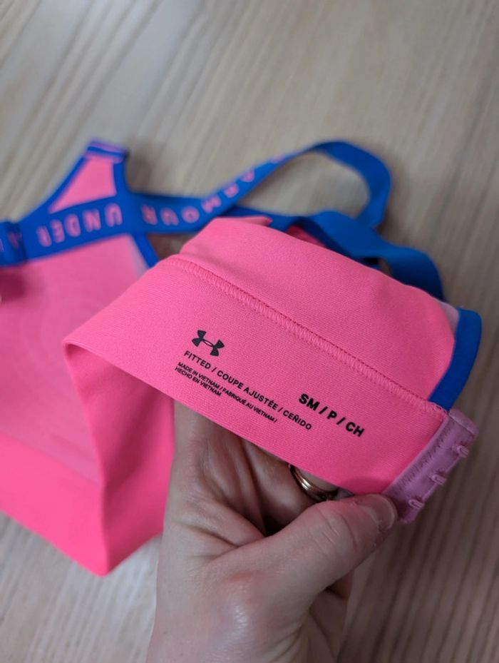 Brassière Under Armour neuve avec étiquette - photo numéro 6