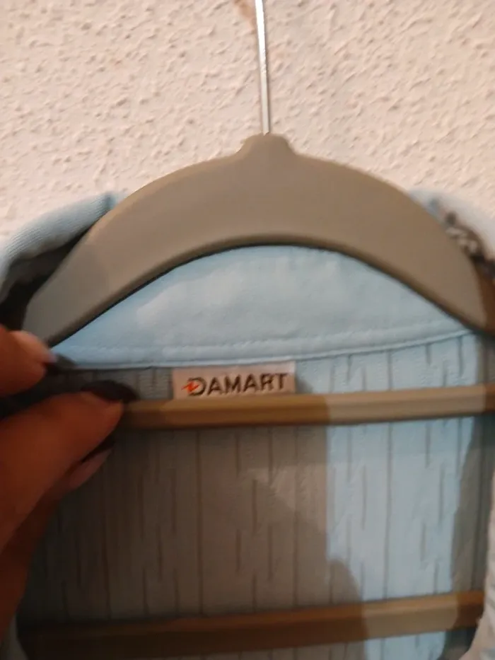 Chemise bleu ciel basic " Damart" taille 44 - photo numéro 3