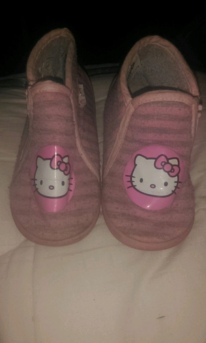 Chaussons fille hello kitty t 25