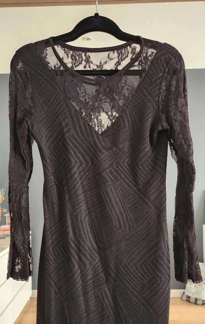 Robe moulante manches dentelle noire taille M - photo numéro 2