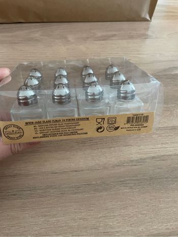 Salière et poivrière neuf x12