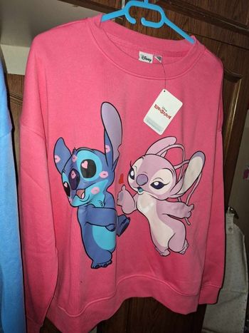 pull stitch et angèle