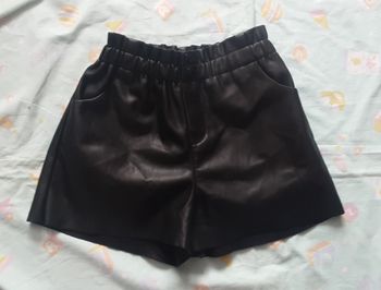 Short  en simili