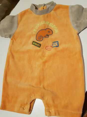 Pyjama bébé taille 6 mois