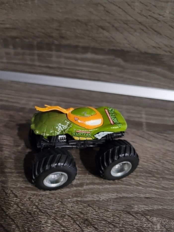 Grand 4*4 tout terrain tortue ninja hot wheels mattel - photo numéro 3