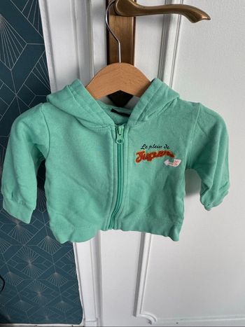 Gilet à capuche 6 mois