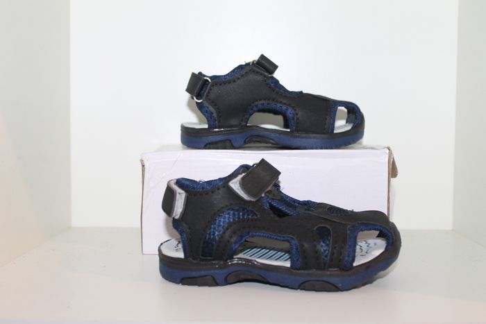 belle sandales nus pieds noire et bleue 25 - photo numéro 1