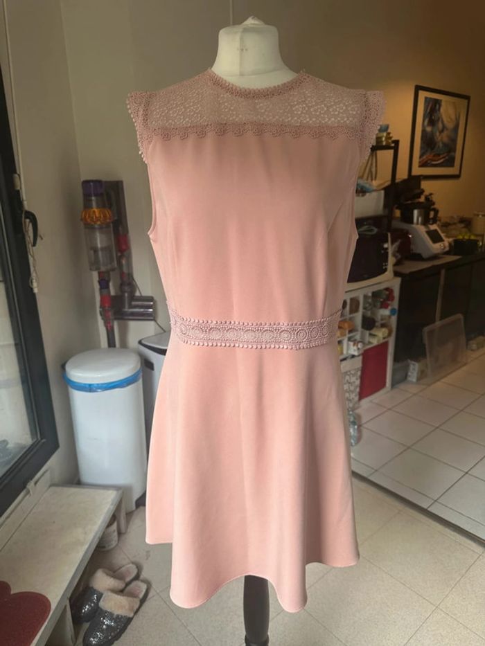 Robe rose poudrée dentelle - Zara