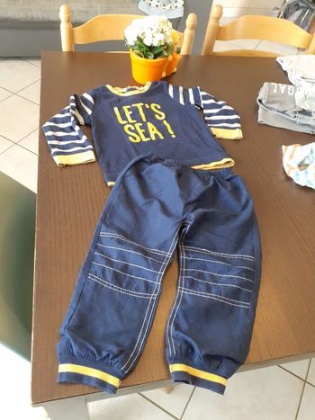Ensemble taille 24 mois