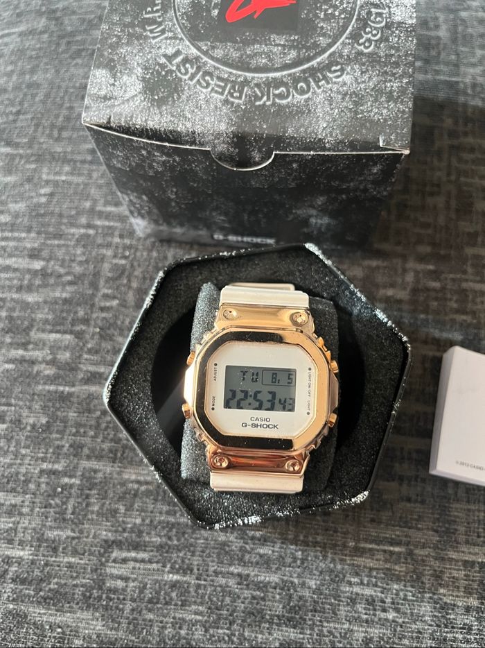 Montre G- shock - photo numéro 3