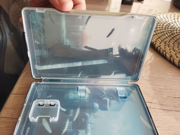 Final fantasy 7 Boitier métal collector - photo numéro 3