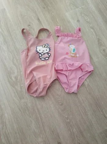2 maillots de bain 1 pièce