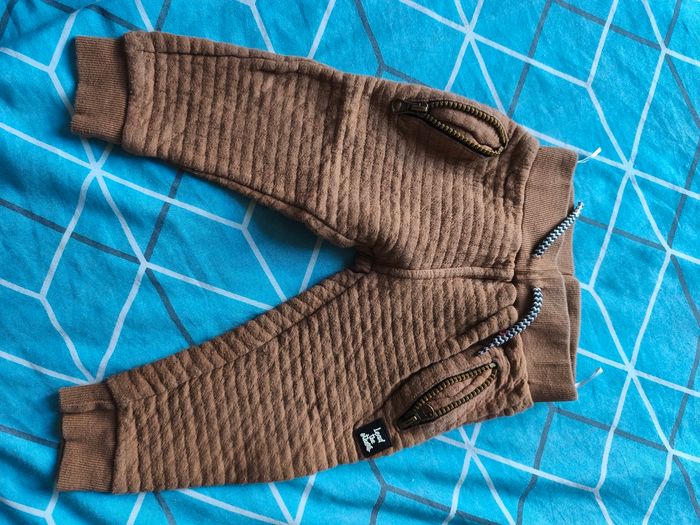 Lot 4 joggings - photo numéro 4