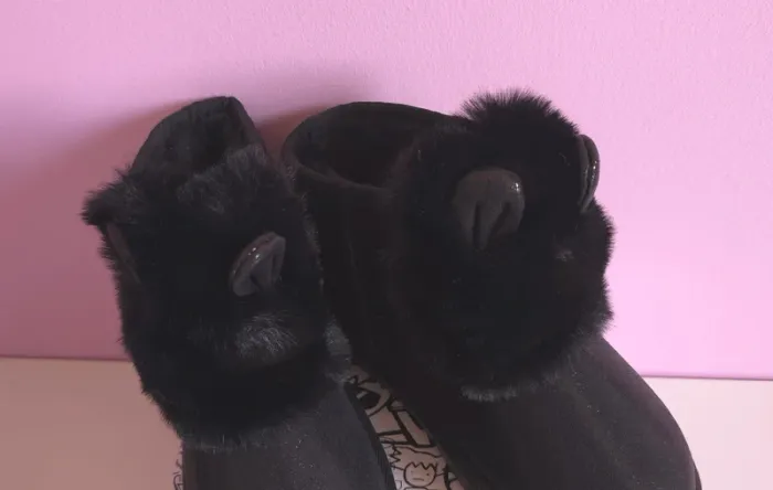 Adorable bottines fourré lapin 🐰 taille 29 - photo numéro 2