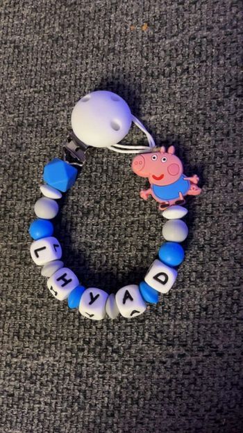 Attache tétine peppa pig