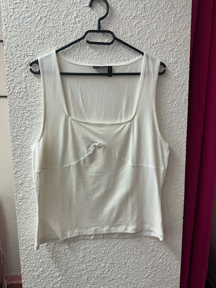 Top crème Asos Design avec couture sous la poitrine