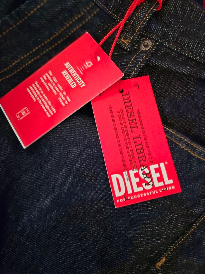 Jeans "Diesel Library" - photo numéro 7