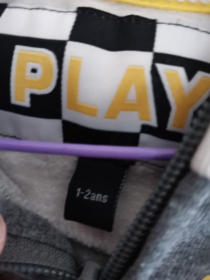 Sweat zippé 1/2  ans - photo numéro 2